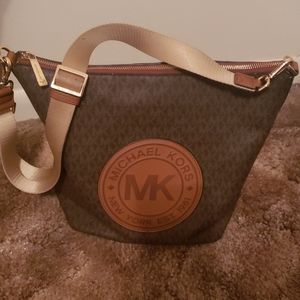 Micheal Kors Purse